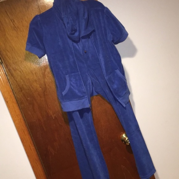 Victoria's Secret Pants - Like new Beautiful Blue Terry 2 piece set (sz L) Victoria's Secret Pants - Like new Beautiful Blue Terry 2 piece set (sz L)